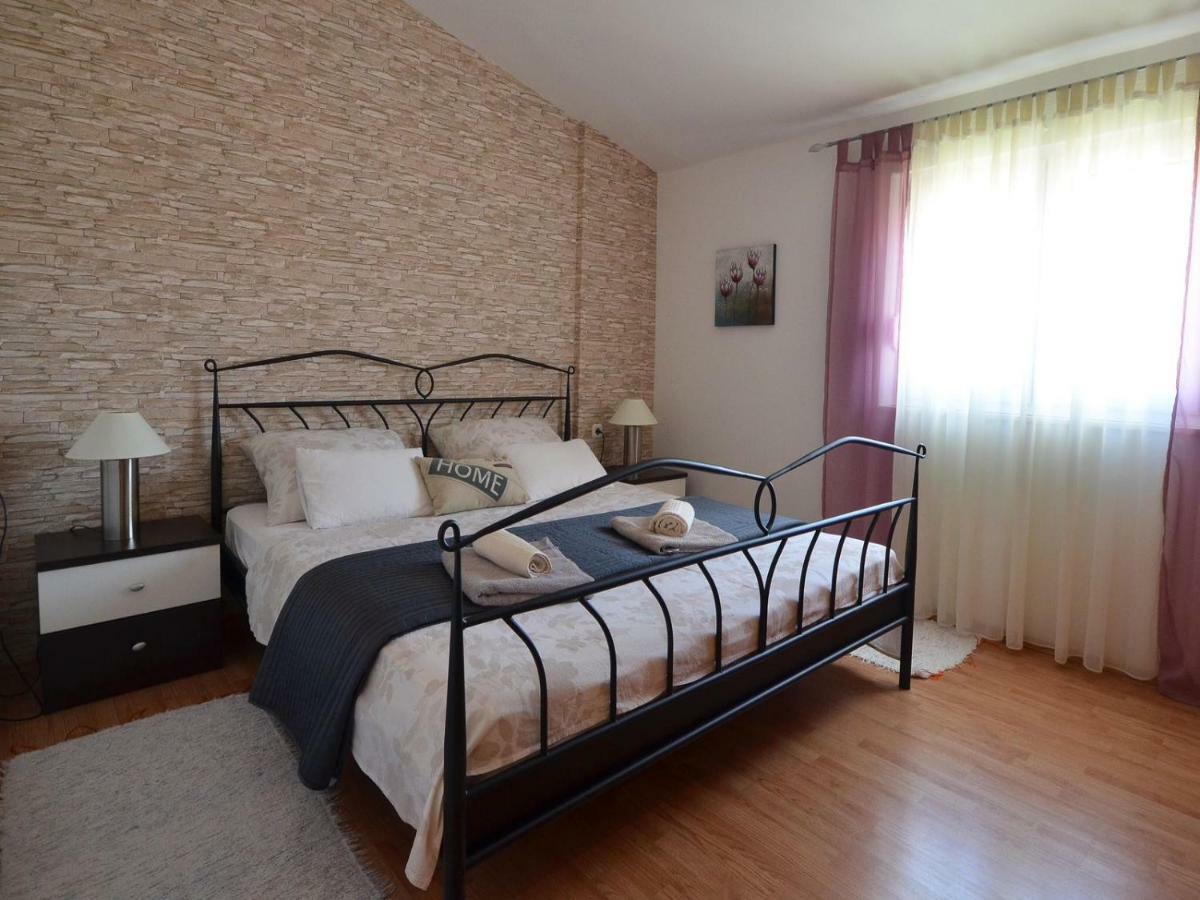 Daniela Apartment Split